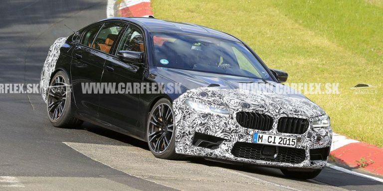BMW M5 2021: Pristihnutý na Nürburgringu