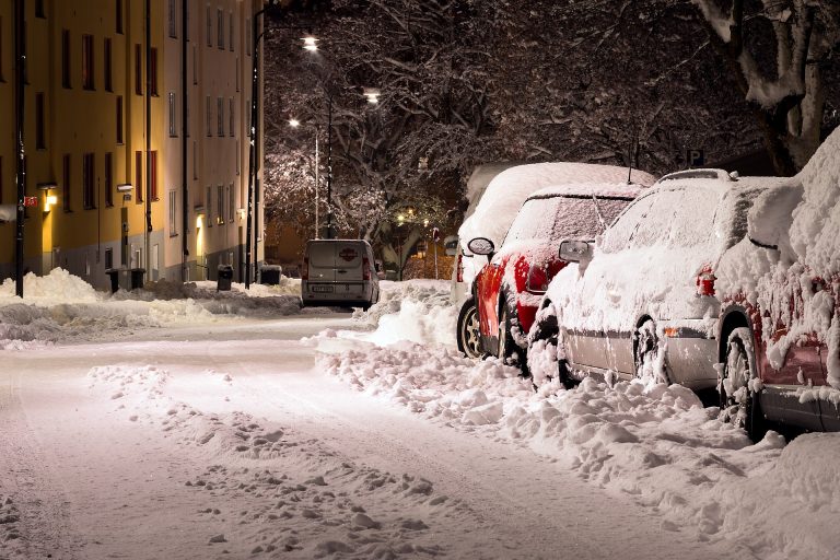 Blíži sa sneh: Viete ako jazdiť v týchto podmienkach?