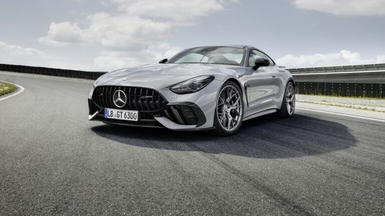 Mercedes-AMG vyžmýka z GT Coupé ešte viac s verziou, ktorú mnohí možno ani nečakali!