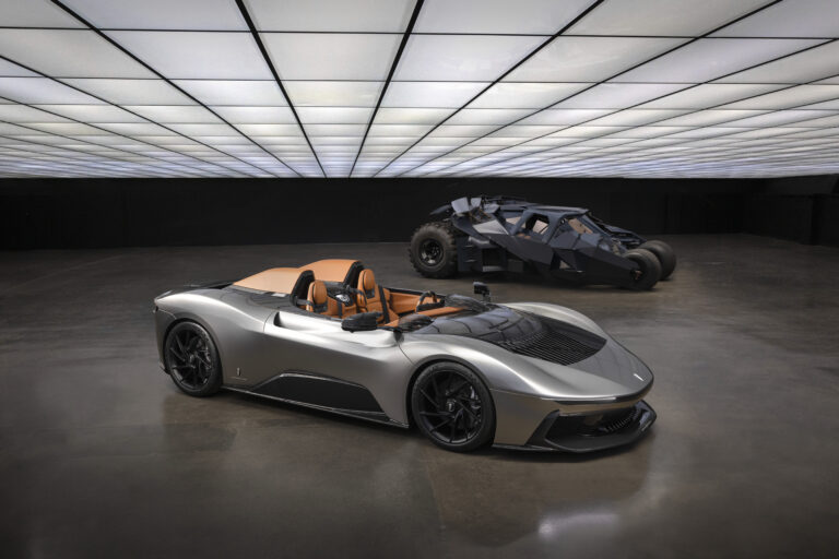 Batmanov nový „Batmobile“: Pininfarina B95 Gotham – Luxusná Barchetta pre Brucea Wayna